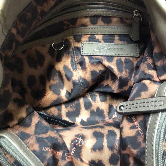 B Makowsky Leatger Tote Purse - Picture 6 of 7